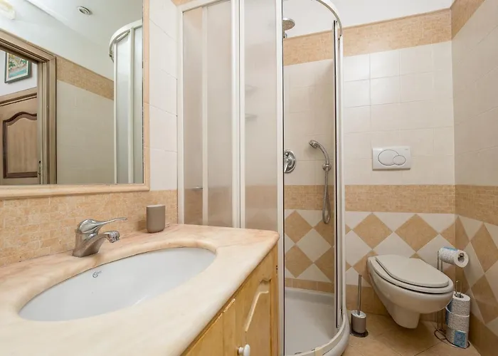 A Casa Di Antonio - De Vivo Realty *